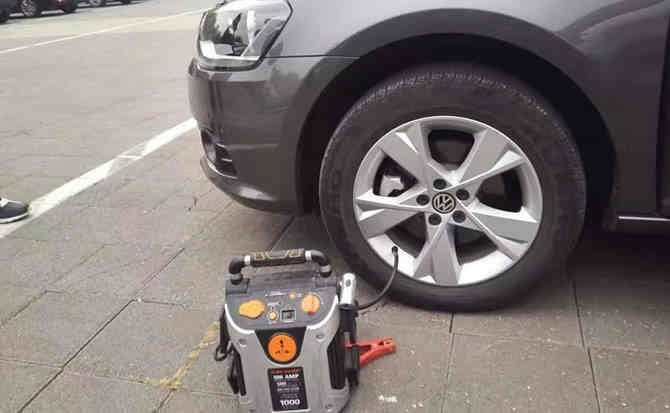 萨迦汽车搭电案例