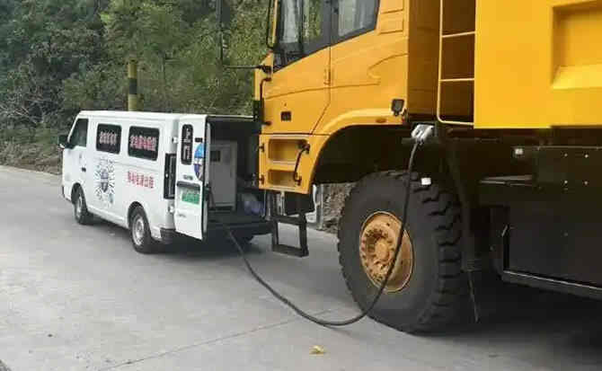 萨迦新能源车充电搭电